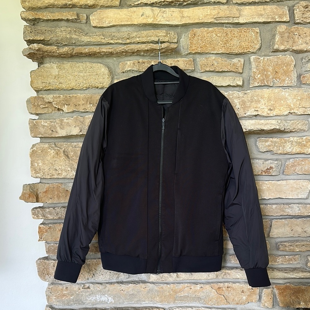 Men's Black Lululemon reversible Jacket